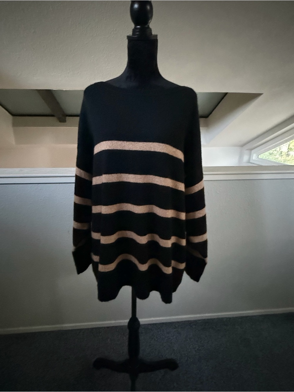 Torrid Women’s Rib-Knit Pullover Sweater Black/Beige Stripe Size 2 Boat Neck